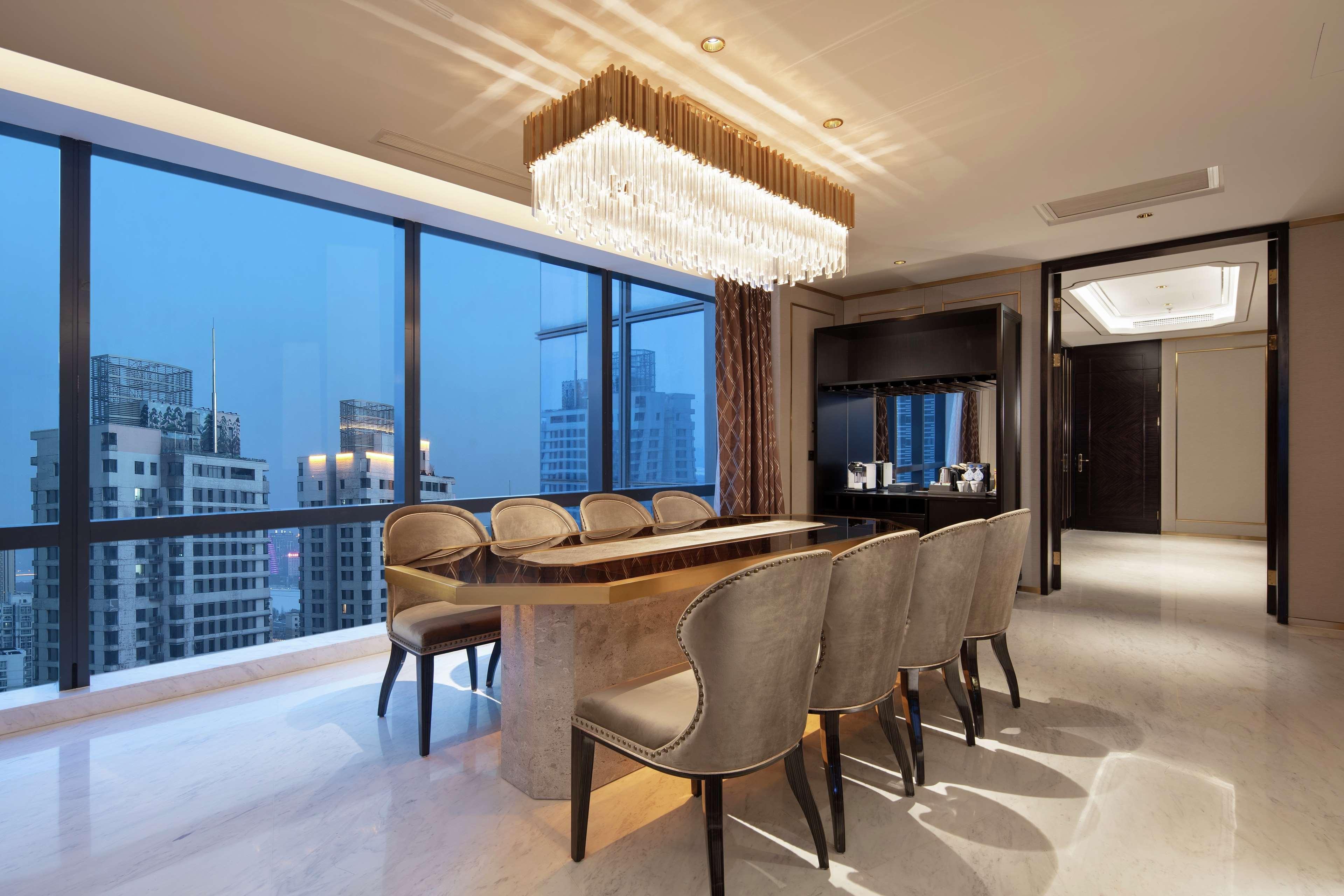 Отель Hilton Шеньян Экстерьер фото