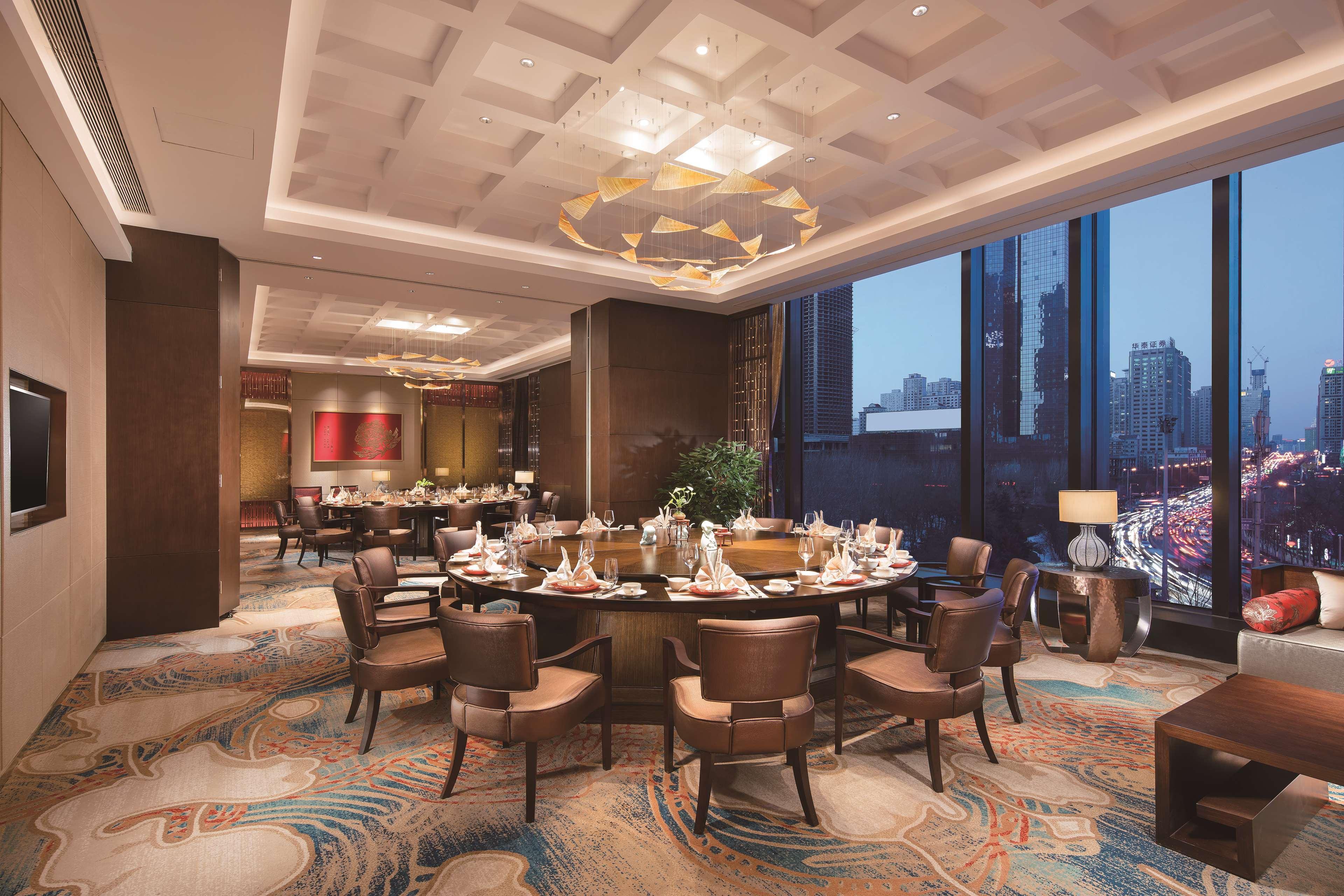 Отель Hilton Шеньян Экстерьер фото