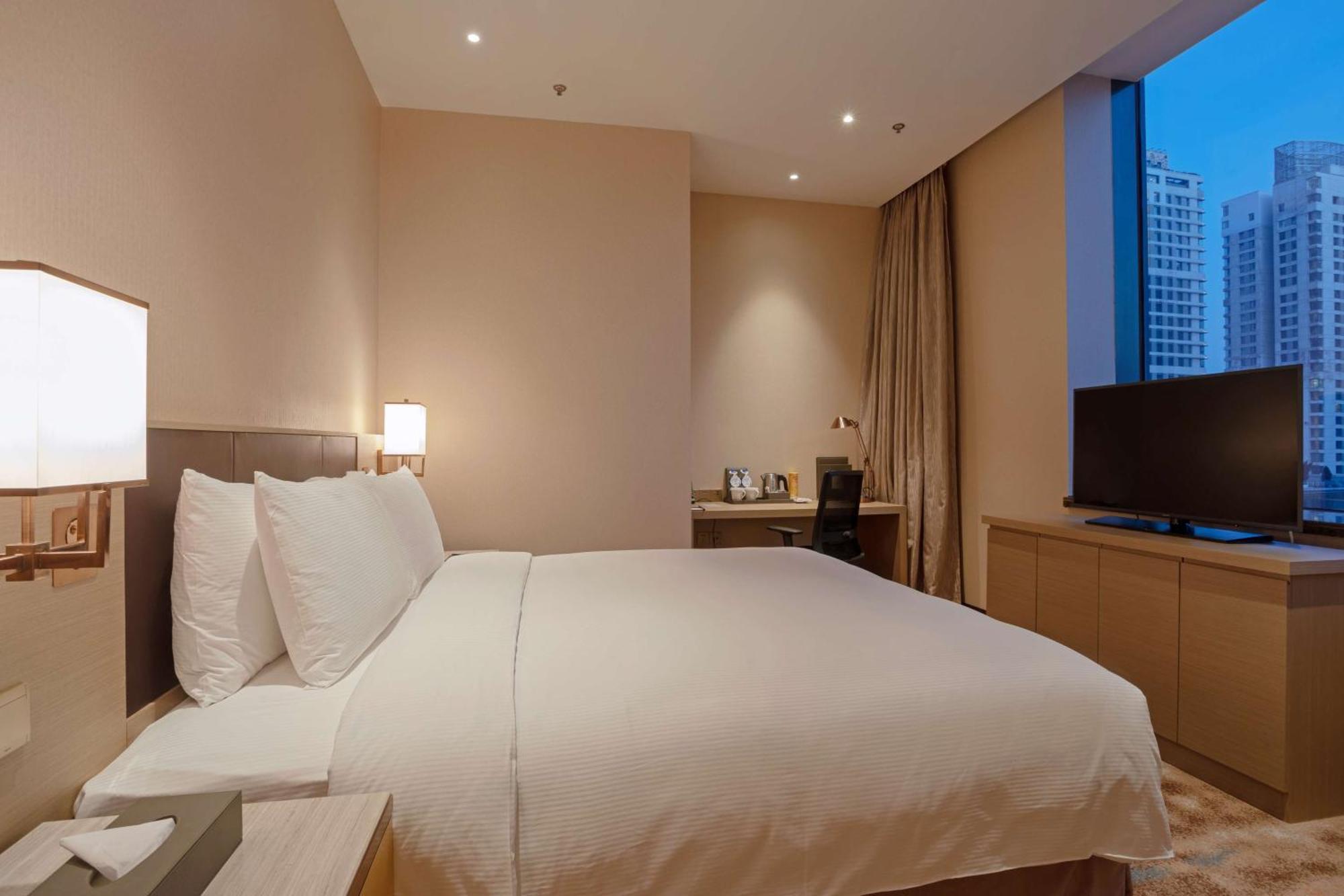 Отель Hilton Шеньян Экстерьер фото